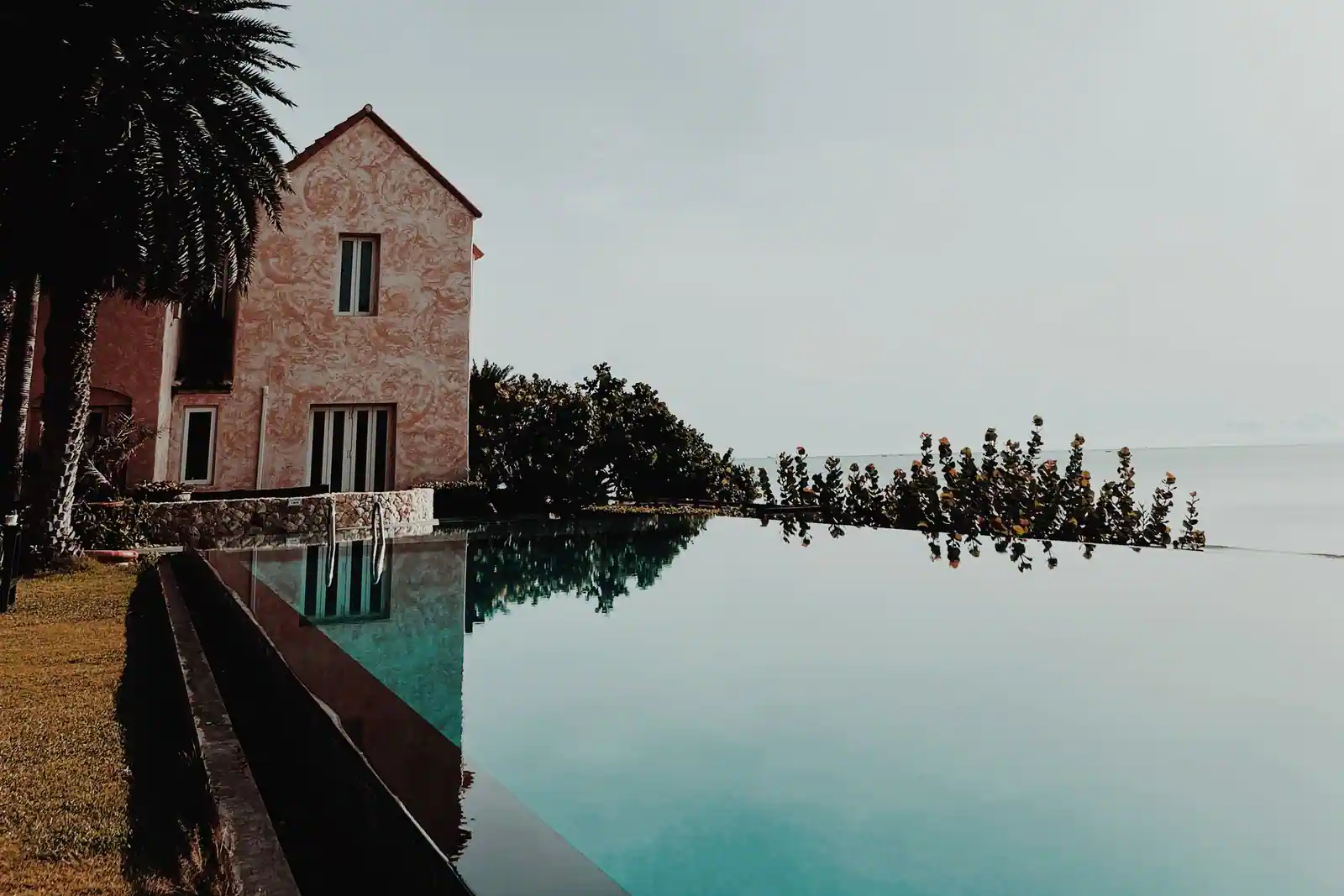 Beachside House Stay for Weekend Getaways