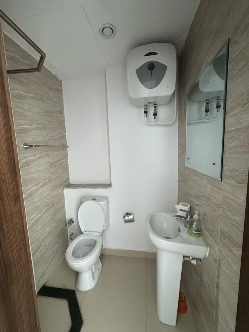 2 Bedroom Apartment With Water View photo 6